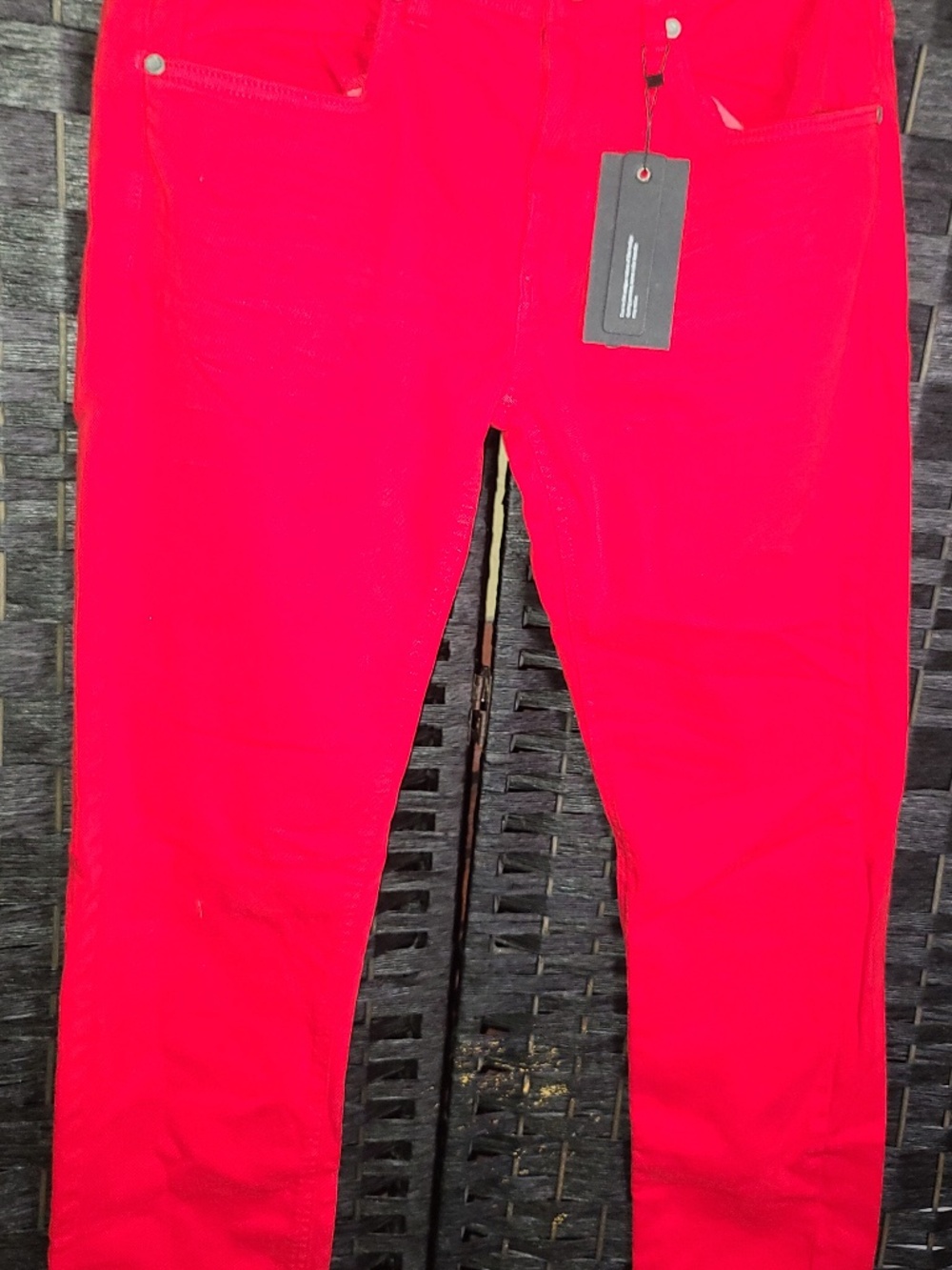 Evolution in Design slim-fit jeans  vibrant red color. Size 32 + 32 L NWT